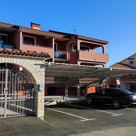 Apartments Marla ポレッチ エクステリア 写真
