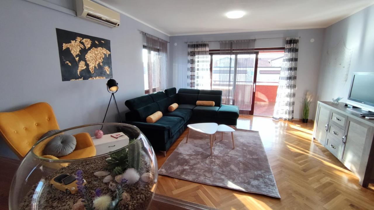 Apartments Marla ポレッチ エクステリア 写真