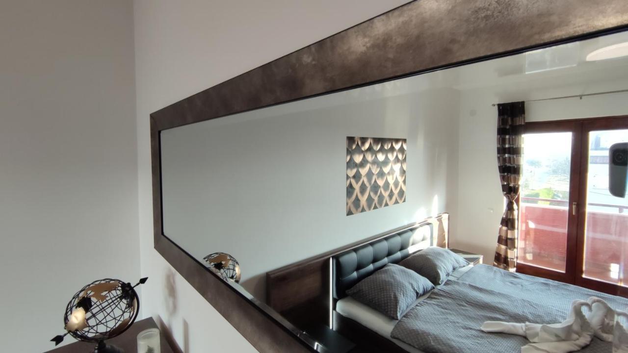 Apartments Marla ポレッチ エクステリア 写真